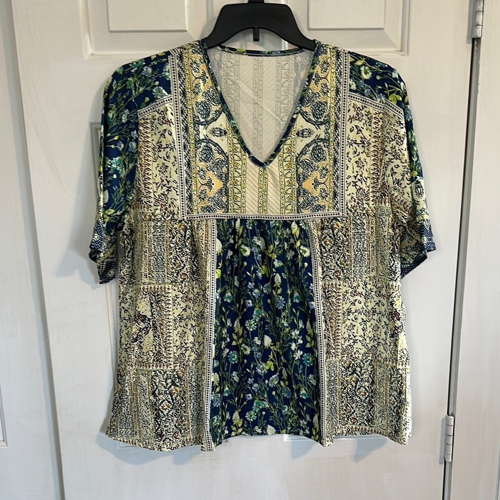 Patterned Women’s Top size XXL